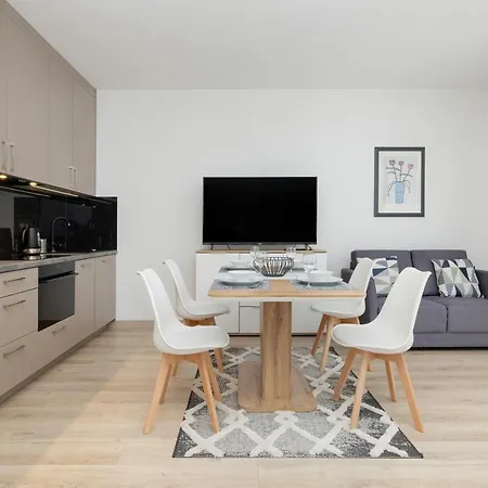 B 101 Apartment