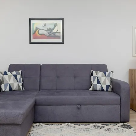 B 101 Apartment