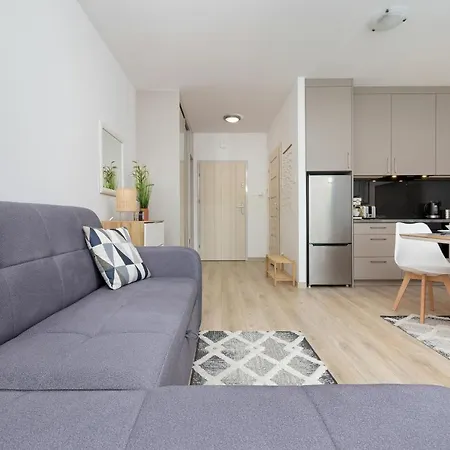 B 101 Apartment *